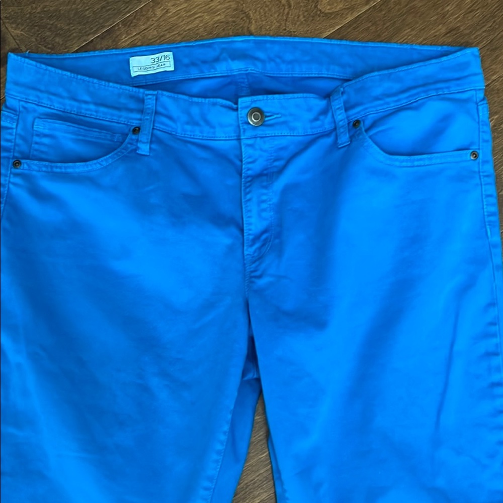 Women’s Legging Jeans with Ankle Zipper Detail - Picture 2 of 10